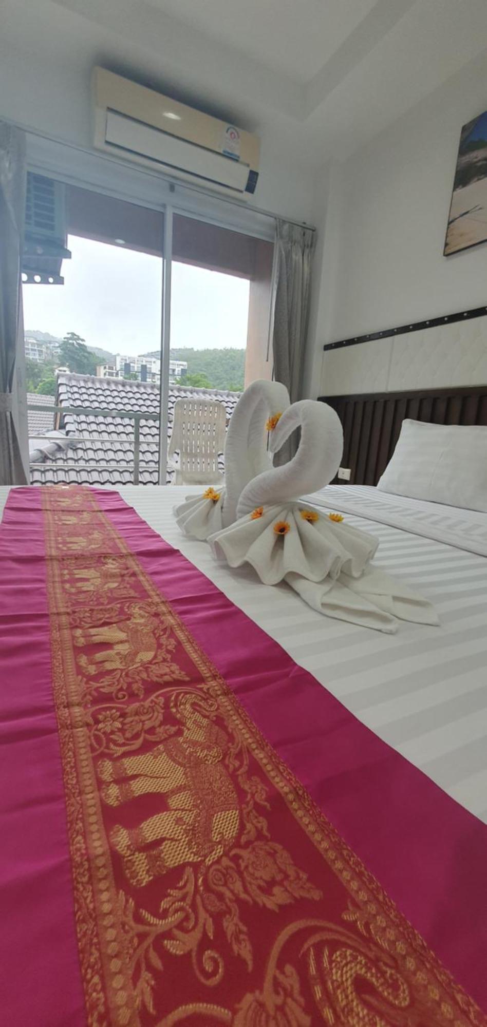 At Home Hotel Patong Exterior photo